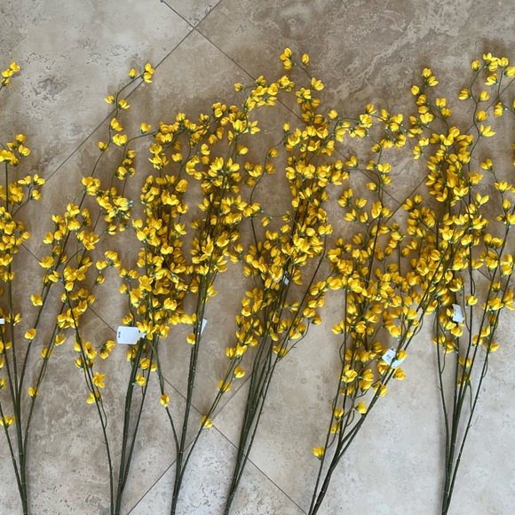 Luxury artificial flowers - Picture 8 of 9